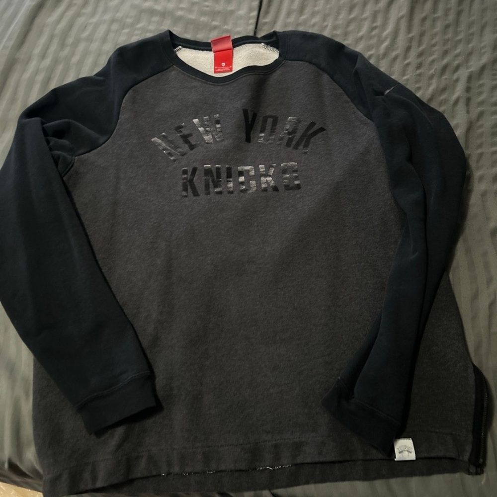 NWT NBA New York Knicks Black and Orange Hoodie Size Medium